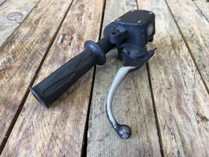 BOMBA FRENO DELANTERA APRILIA ATLANTIC 125 06-08