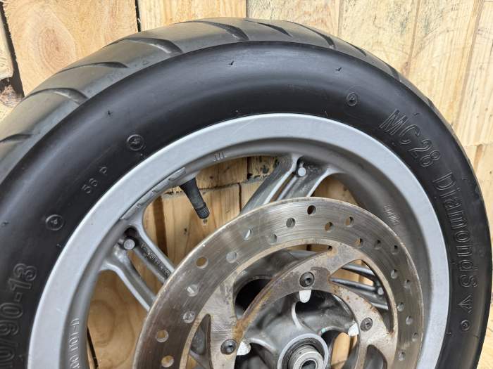 RUEDA DELANTERA COMPLETA APRILIA ATLANTIC 125 03-12