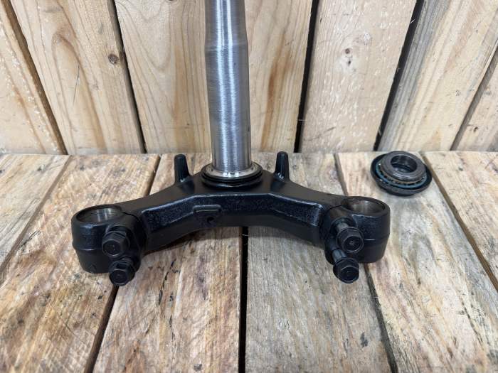 TIJA DIRECCION INFERIOR HONDA S-WING 125 07-12