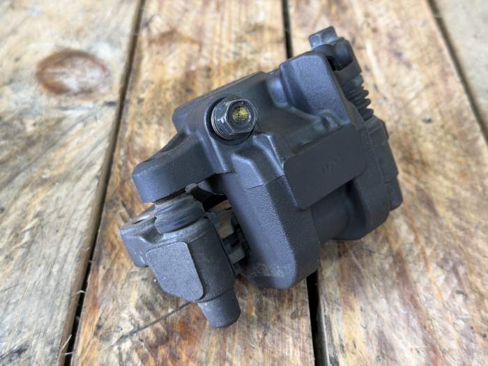 PINZA FRENO DELANTERA HONDA S-WING 125 07-12