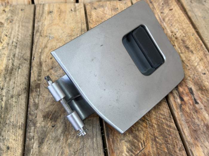 TAPA COMPARTIMENTO INTERIOR HONDA S-WING 125 0-12 - QrBox.es