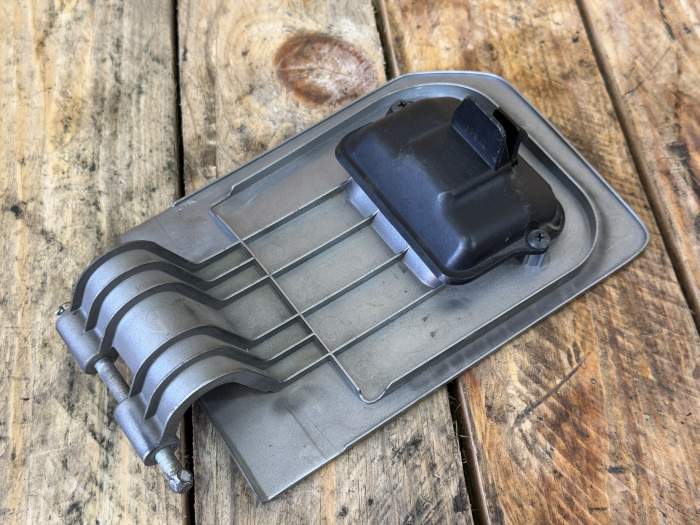 TAPA COMPARTIMENTO INTERIOR HONDA S-WING 125 0-12 - QrBox.es