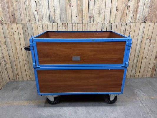BOX CON RUEDAS 135X85X110CM