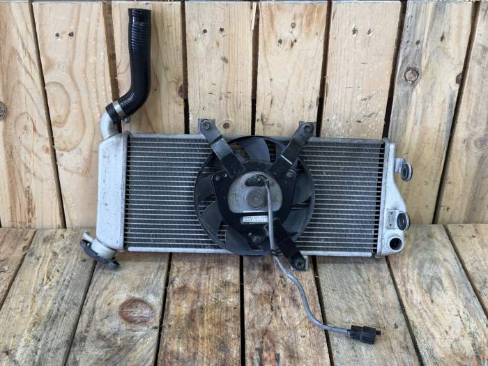 RADIADOR COMPLETO KAWASAKI ER-6N 09-11 - QrBox.es