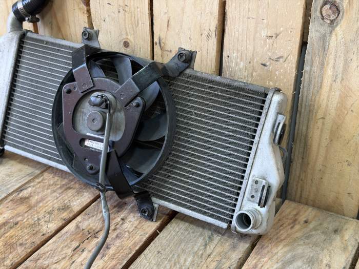 RADIADOR COMPLETO KAWASAKI ER-6N 09-11 - QrBox.es