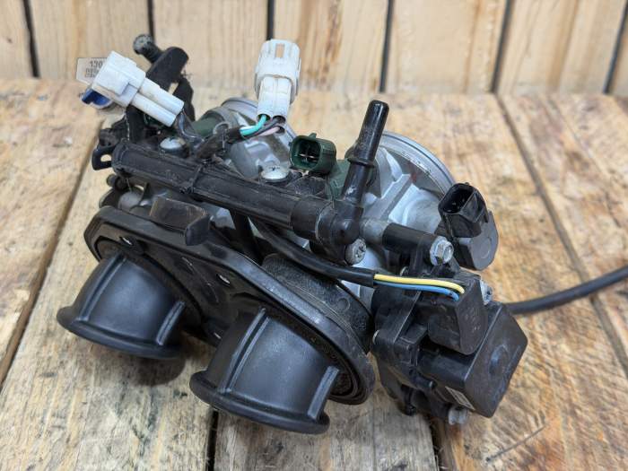 CUERPO DE INYECCION 35Kw KAWASAKI ER-6N 09-11 - QrBox.es