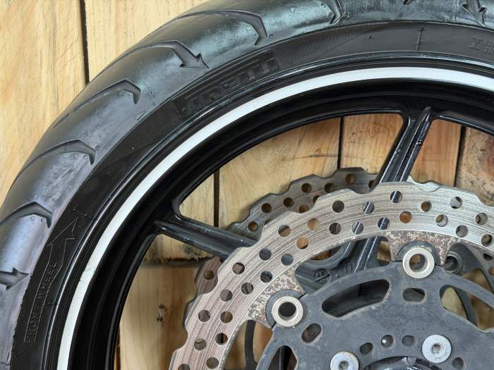 RUEDA DELANTERA KAWASAKI ER-6N 09-11 - QrBox.es