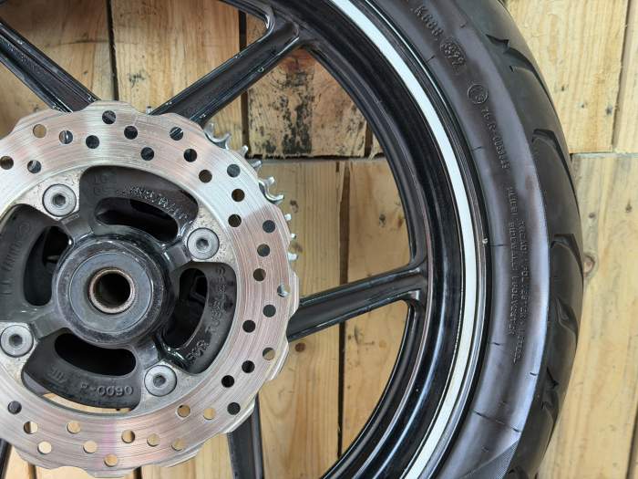 RUEDA TRASERA KAWASAKI ER-6N 09-11 - QrBox.es