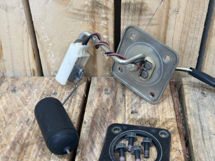 AFORADOR NIVEL COMBUSTIBLE KAWASAKI ER-6N 09-11