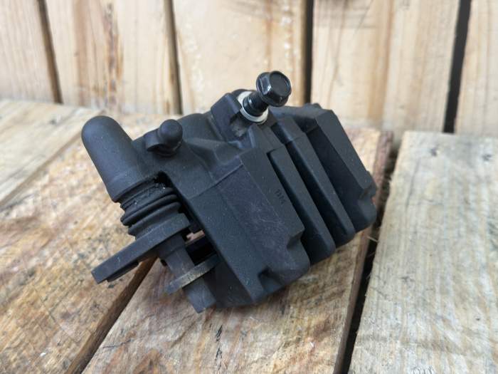 PINZAS DE FRENO DELANTERAS KAWASAKI ER-6N 09-11