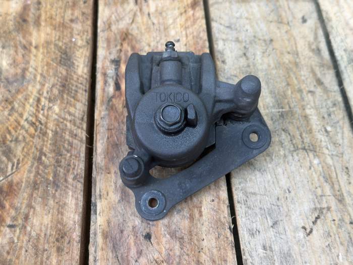 PINZA DE FRENO TRASERA KAWASAKI ER-6N 09-11
