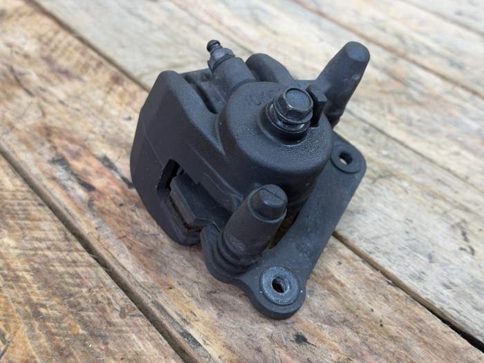 PINZA DE FRENO TRASERA KAWASAKI ER-6N 09-11