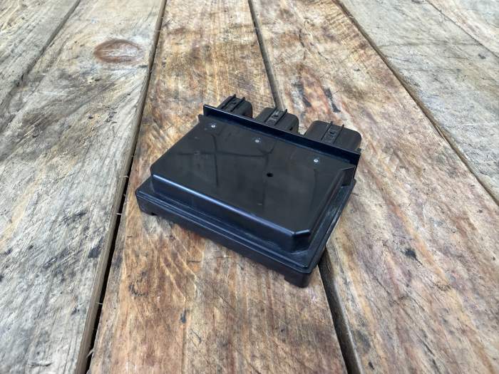 CAJA FUSIBLES KAWASAKI ER-6N 09-11