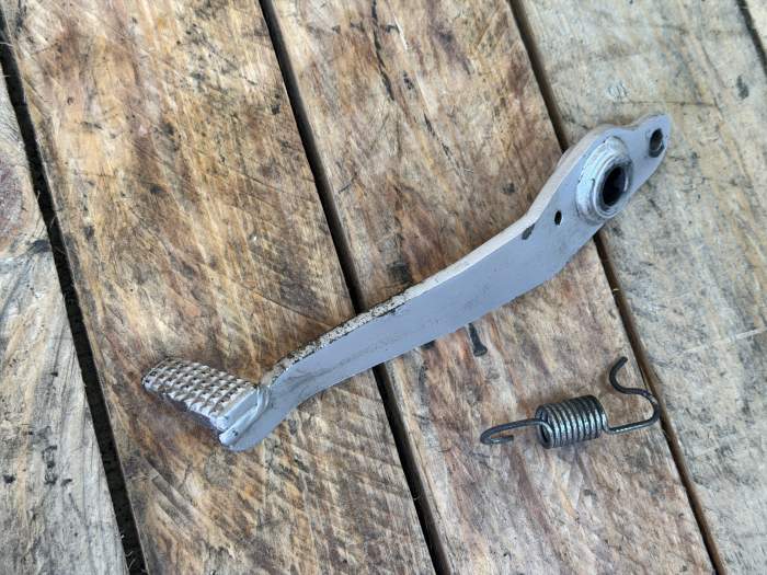 PEDAL DE FRENO KAWASAKI ER-6N 09-11