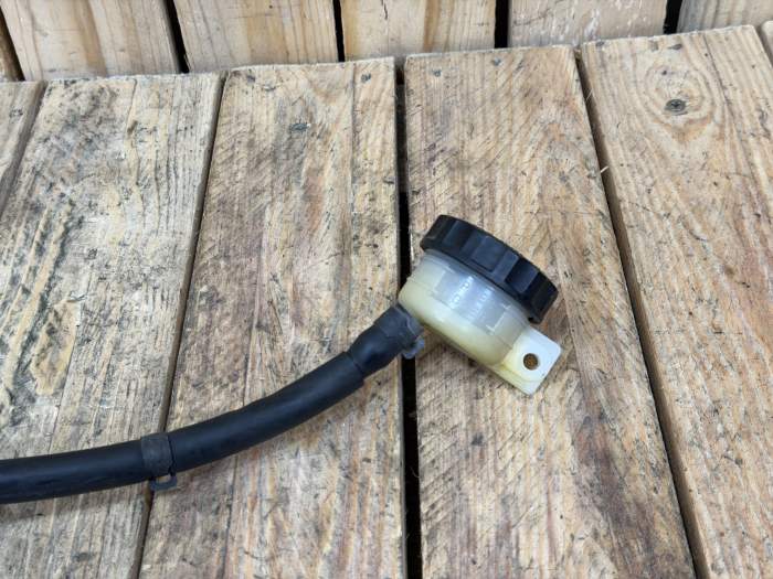 DEPOSITO LIQUIDO FRENO TRASERO KAWASAKI ER-6N 09-11