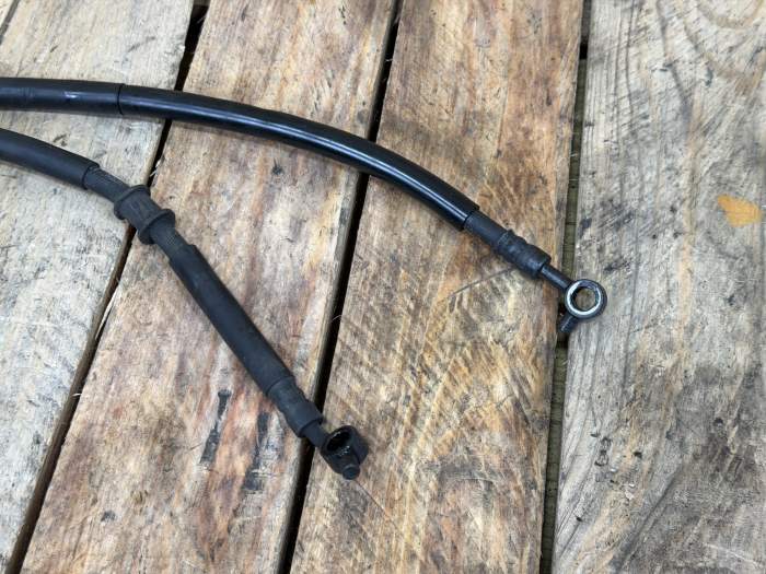 LATIGUILLOS FRENO DELANTEROS KAWASAKI ER-6N 09-11