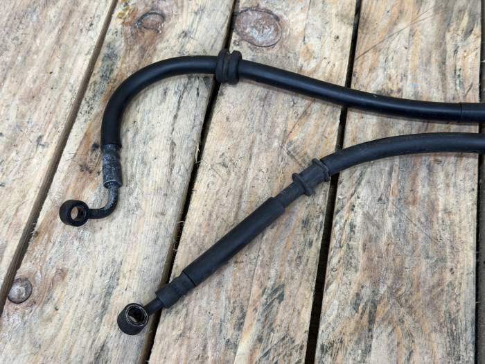 LATIGUILLOS FRENO DELANTEROS KAWASAKI ER-6N 09-11