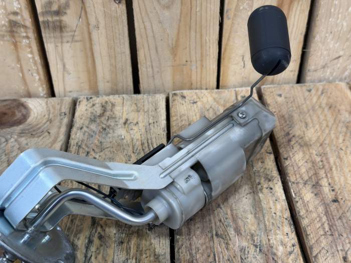 BOMBA COMBUSTIBLE SUZUKI BURGMAN 400 07-17