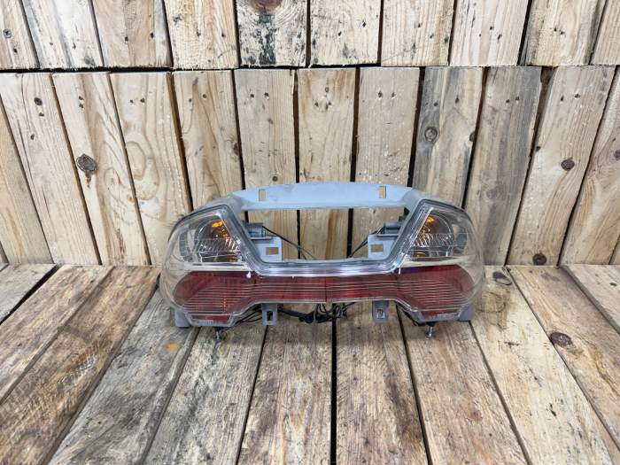 PILOTO TRASERO SUZUKI BURGMAN 400 07-17