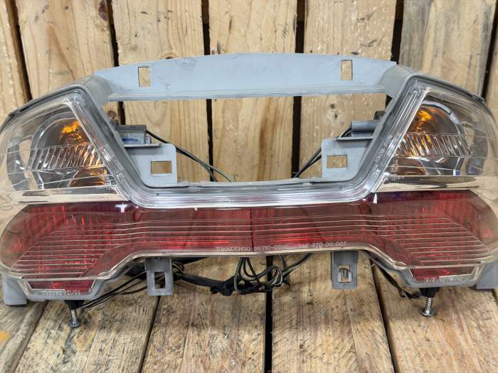 PILOTO TRASERO SUZUKI BURGMAN 400 07-17