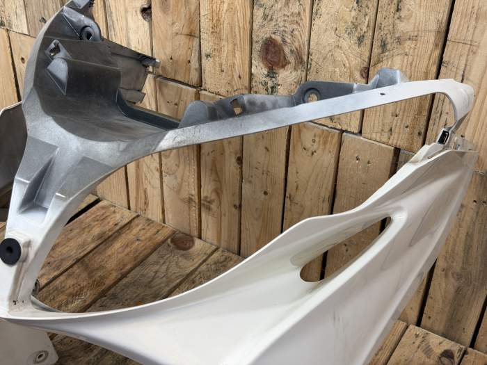 CARENADO FRONTAL BURGMAN 400 07-17