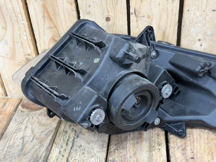 FARO DERECHO SUZUKI BURGMAN 400 07-17