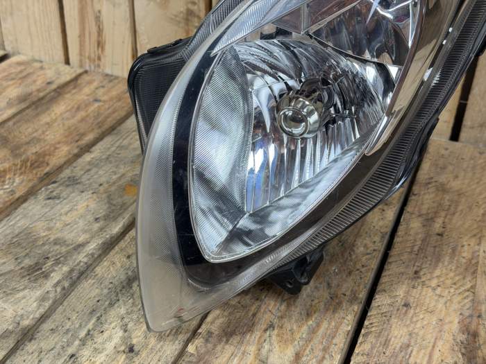 FARO IZQUIERDO BURGMAN 400 07-17
