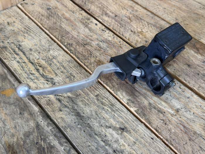 BOMBA FRENO TRASERO SUZUKI BURGMAN 400 07-17