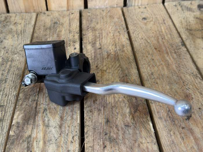 BOMBA FRENO TRASERO SUZUKI BURGMAN 400 07-17