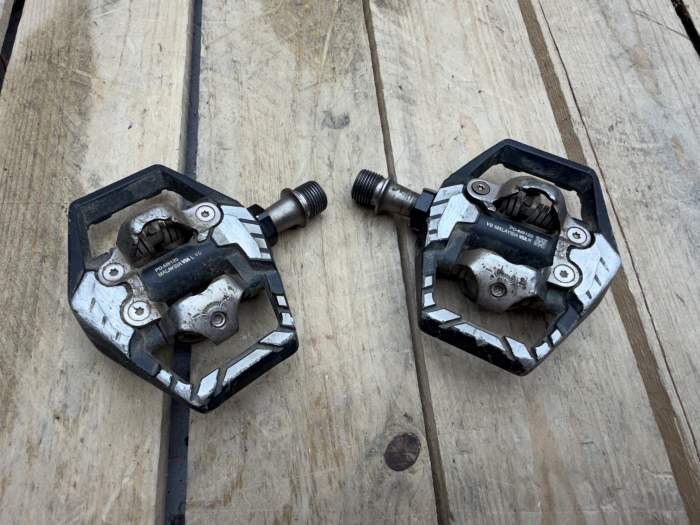 PEDALES SHIMANO PD-M8120
