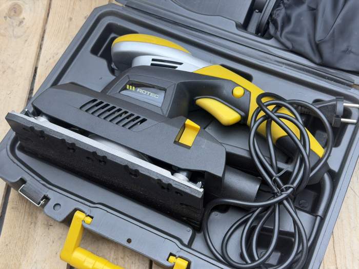 LIJADORA VIBRATORIA ROTEC 330W