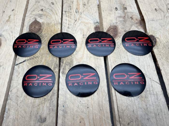 7 LOGOTIPOS LLANTA OZ RACING NEGRO/ROJO
