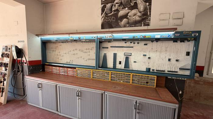 2 ARMARIOS TALLER HECO SERIE 2000 CON PERSIANA