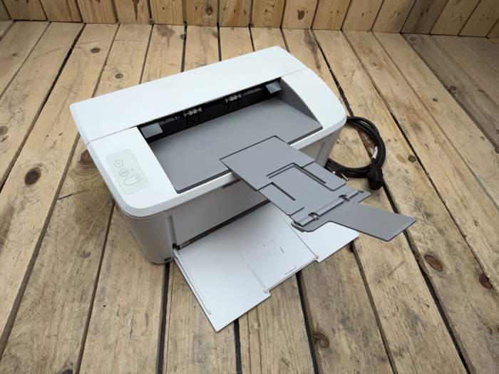 IMPRESORA HP LASERJET M110WE + TONER