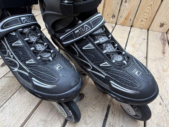 PATINES EN LINEA FILA CON MOCHILA