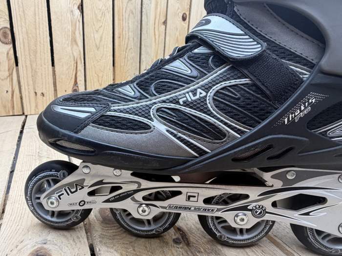 PATINES EN LINEA FILA CON MOCHILA
