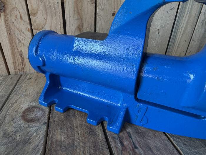 TORNILLO DE BANCO S125