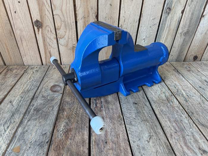 TORNILLO DE BANCO S125