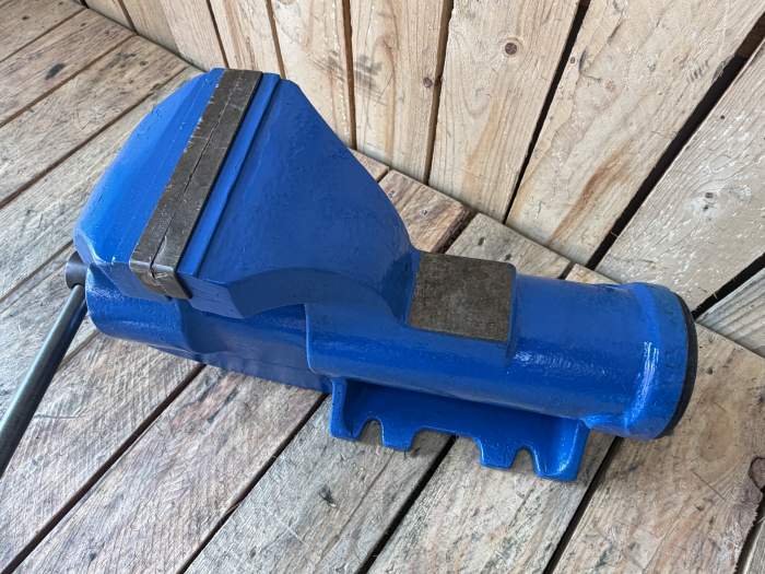 TORNILLO DE BANCO S125