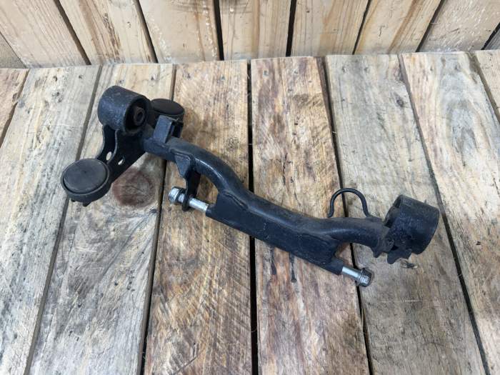 SOPORTE DE MOTOR HONDA PS 125 06-13