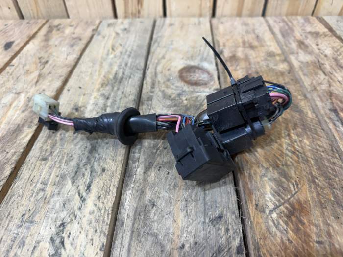 INSTALACION FUSIBLES HONDA PS 125 06-13