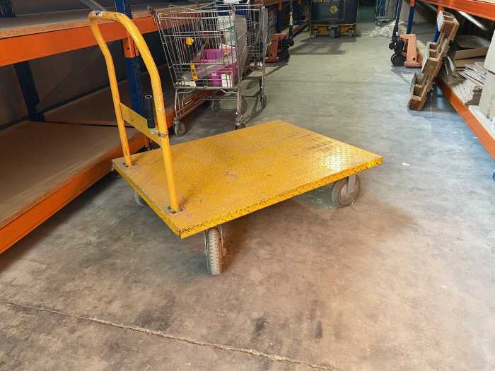 CARRETILLA DE ALMACÉN EXTRA FUERTE - QrBox.es
