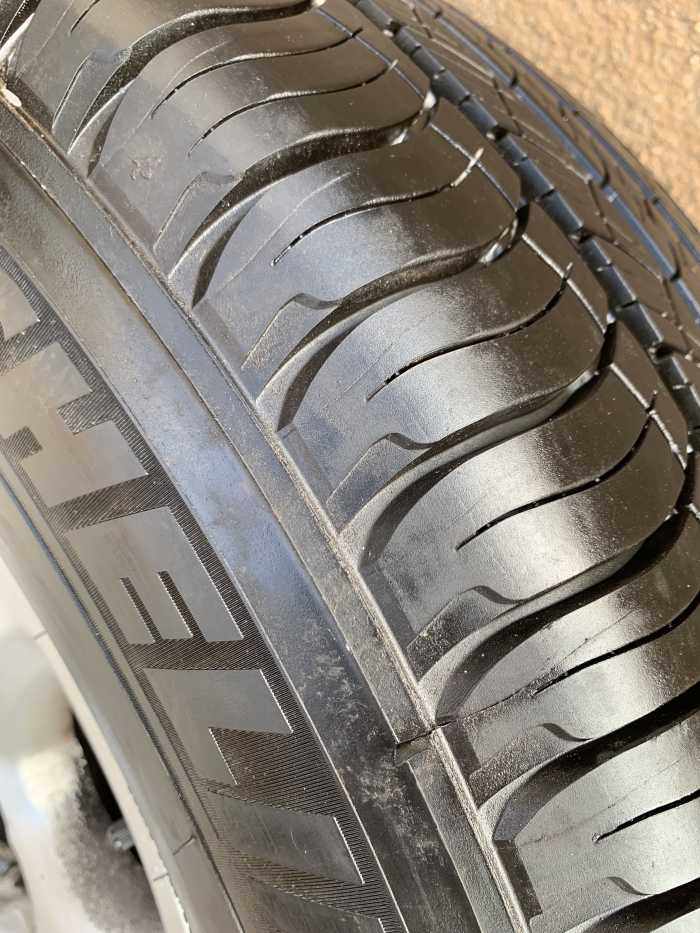 JUEGO 5 LLANTAS + NEUMÁTICOS TOYOTA HDJ