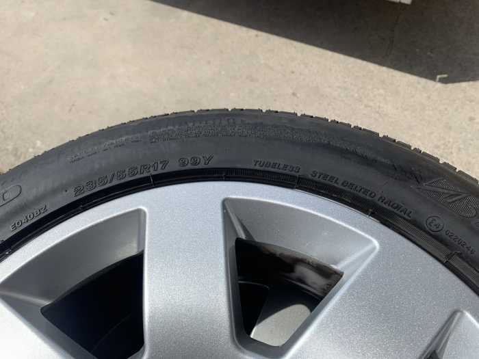 4 LLANTAS 17” + NEUMÁTICOS AUDI A8 (2007)