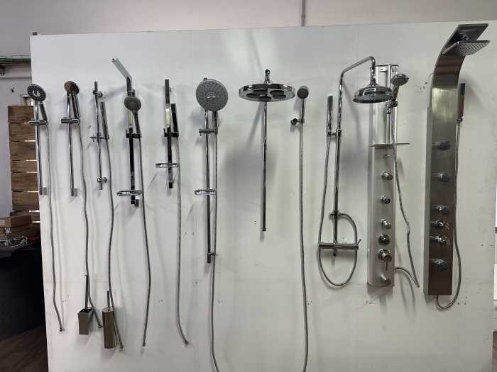 COLUMNA TERMOSTATICA HIDROMASAJE INOX CAPRI