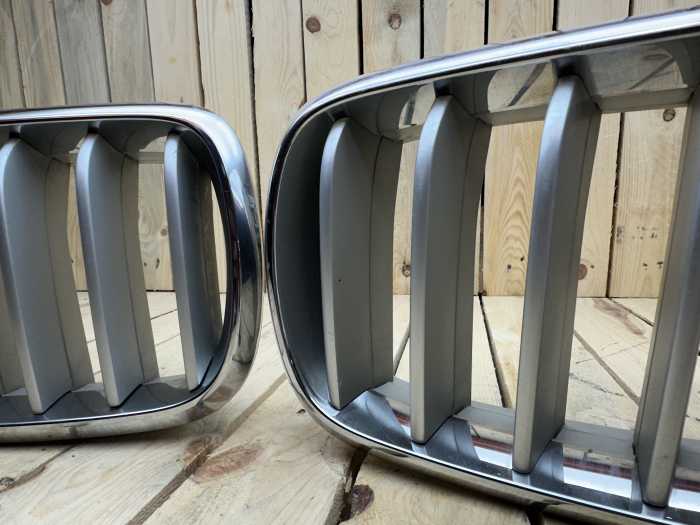 PARRILLA ORIGINAL BMW X5 M50 F15 - QrBox.es