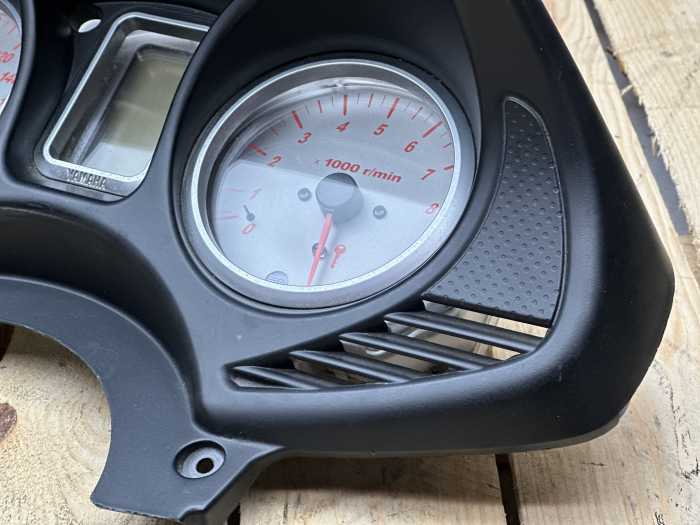 CUENTAQUILOMETROS TMAX 500 1A GENERACION