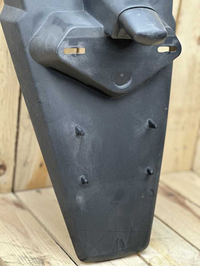 GUARDABARROS PORTAMATRICULAS XMAX 125 2007