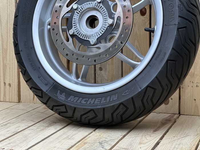 RUEDA TRASERA COMPLETA PIAGGIO BEVERLY 350