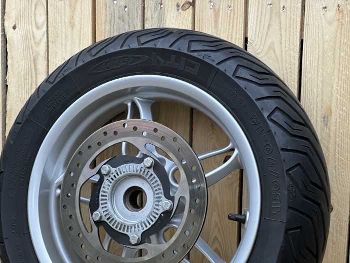 RUEDA TRASERA COMPLETA PIAGGIO BEVERLY 350